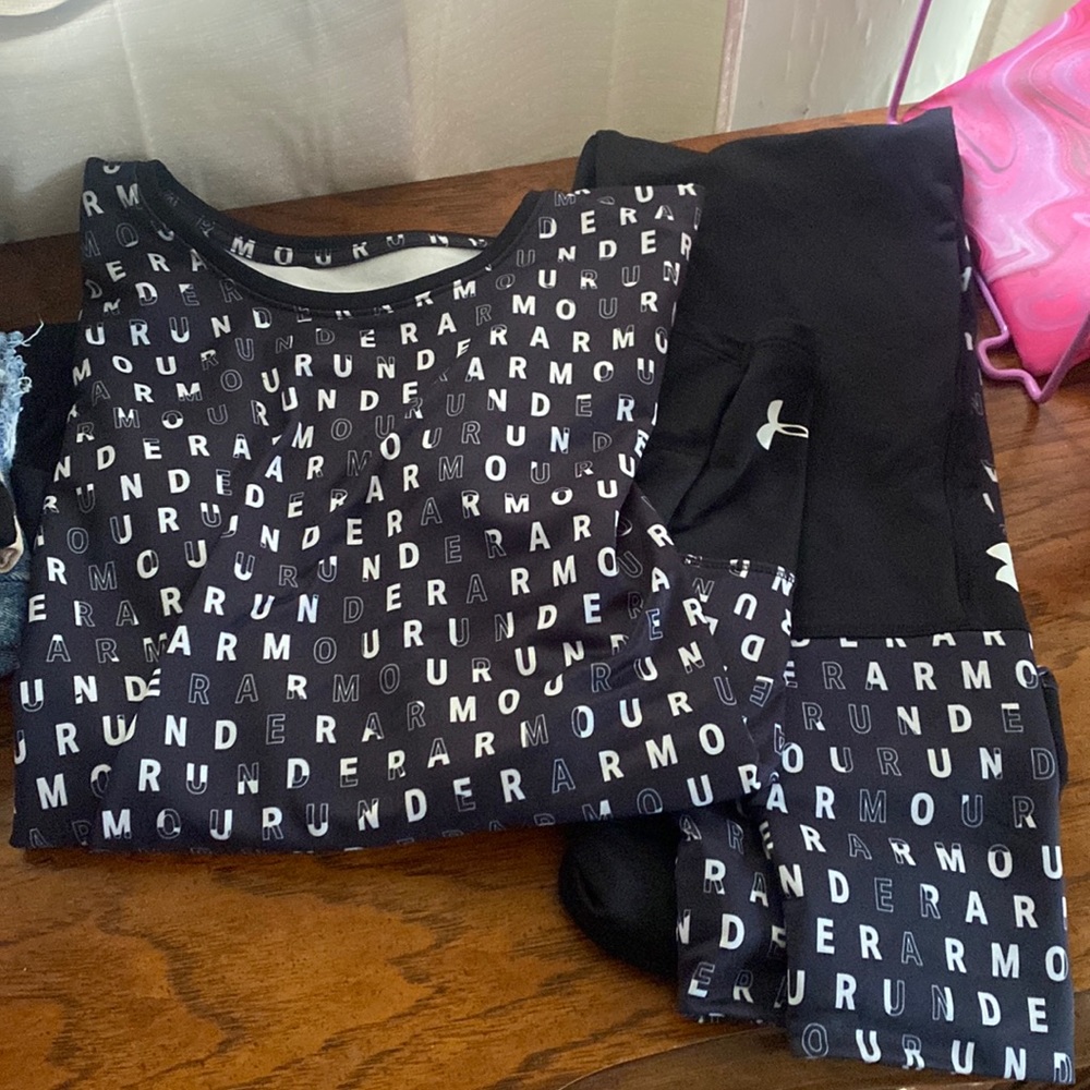 Under Armor matching athletic set Never worn